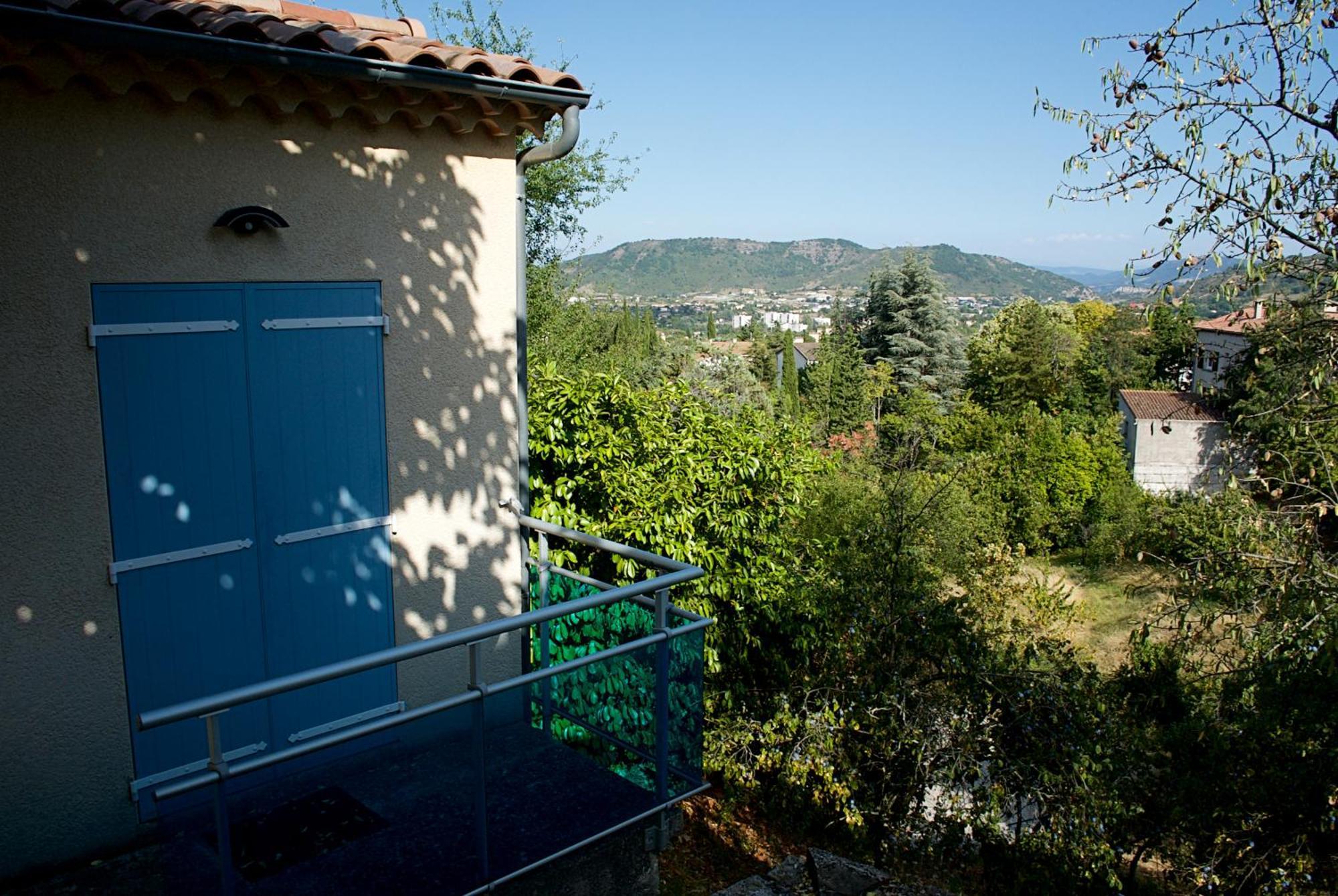 Nid Douillet - Les Fargettes - Superbe Vue - Charmante Petite Maison Avec Jardin - 2 Pieces A Privas Buitenkant foto