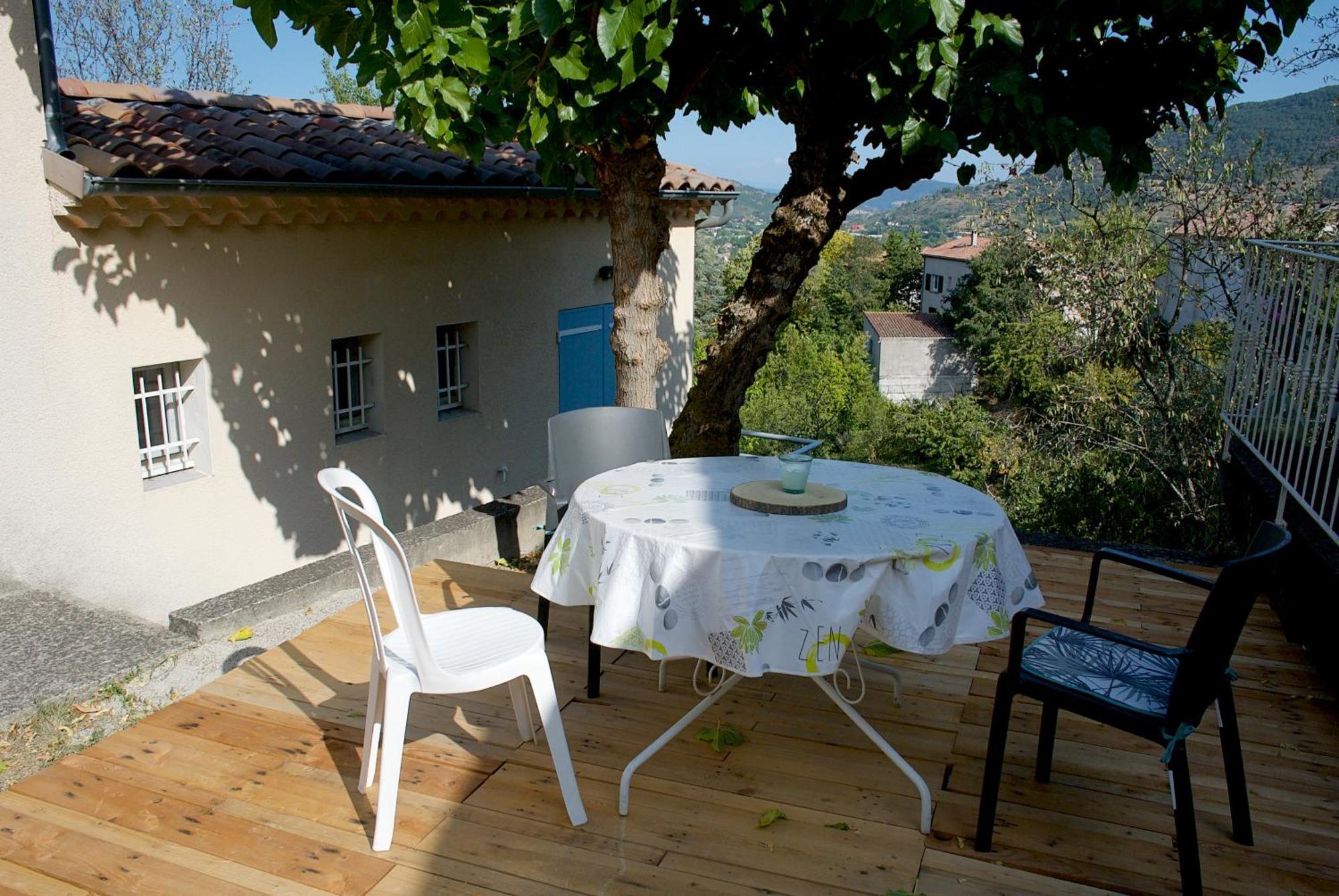 Nid Douillet - Les Fargettes - Superbe Vue - Charmante Petite Maison Avec Jardin - 2 Pieces A Privas Buitenkant foto